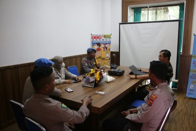 Satgas Si-Ipar Polres Jayapura Bersinergi dengan SMA Kristen Koinonia Sentani untuk Edukasi Dunia Pendidikan
