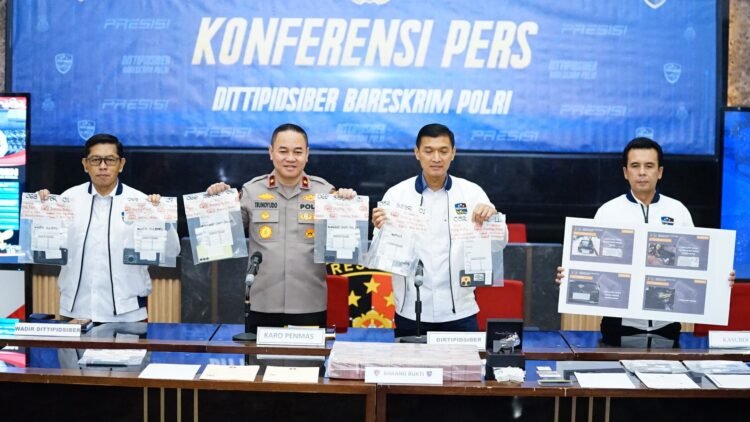Dir Reskrimum Polda Papua Gelar Press Confrance Kasus Pembakaran 11 Petak Rumah Kontrakan