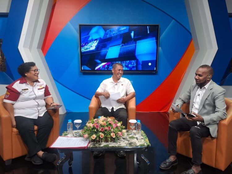 Polda Papua Dialog Interaktif Bahas “Jamin Ketersediaan Bahan Pokok Jelang Idul Fitri” di Studio TVRI Jayapura