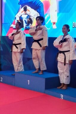 Bripda Dita Aulia Permata Putri Raih Emas untuk Polda Papua di Kejuaraan Judo Kapolri Cup 2025