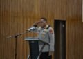 Sinergi Cepat Polri dan Warga Bersihkan Pohon Tumbang di Skyland Jayapura