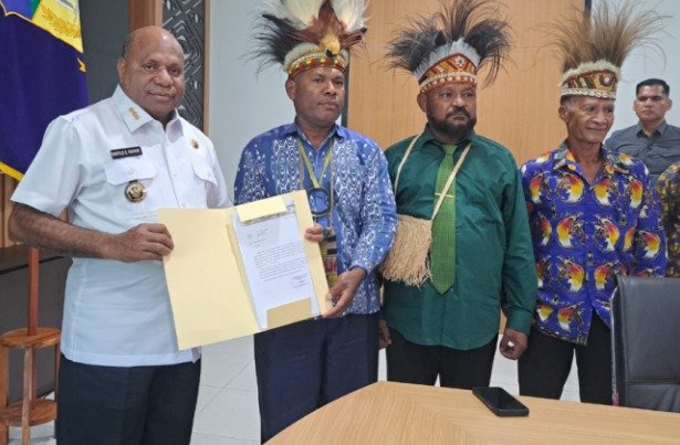Polda Papua Hadiri Ibadah KKR Perayaan Nubuatan Peradaban Orang Papua ke-1 Abad