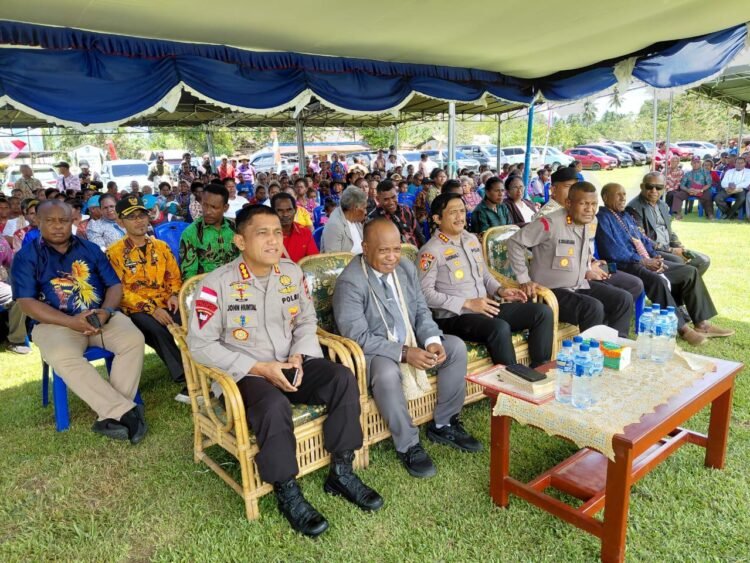 Polda Papua Hadiri Ibadah KKR Perayaan Nubuatan Peradaban Orang Papua ke-1 Abad
