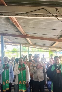 Ibadah Minggu Kasih, Polsek Muara Tami Pererat Kedekatan Polisi dan Warga Jemaat GKI Telaga Mamberamo