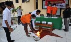 Kasat Narkoba Polres Sarmi Pimpin Press Release dan Pemusnahan Barang Bukti Narkotika Jenis Ganja