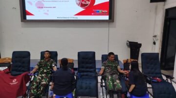 Semangat Kemanusiaan, Personel Kodim 1310/Bitung Turut Partisipasi Donor Darah Di HUT PT. Pertamina Ke-68