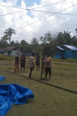 Wujud Kepedulian Polri, Polsek Tor Atas Laksanakan Bantuan Duka di Kampung Seser
