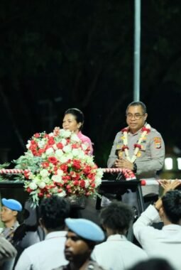 Polda Papua Barat Gelar Penyambutan Kapolda Baru, Penyerahan Pataka, dan Pelepasan Kapolda Lama