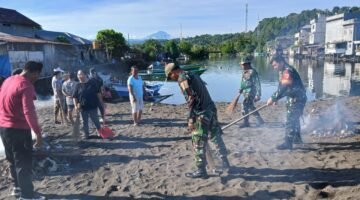 Wujudkan Lingkungan Asri, Koramil 03 Likupang Karya Bakti Bersihkan Pesisir Pantai Desa Likupang Kampung Ambong