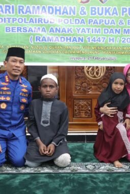 Ramadhan Penuh Berkah, Ditpolairud Polda Papua Santuni Anak Yatim dan Jalin Kebersamaan