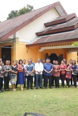 Kapolda Papua Barat Pimpin Ibadah Minggu Raya di Gereja Syalom Andai