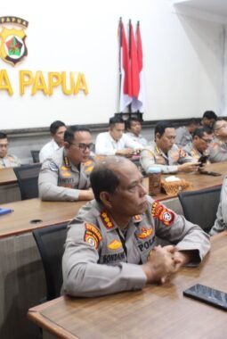 Anev Sitkamtibmas via Vicon, Wakapolri Tekankan Penguatan Kepercayaan Publik dan Konsistensi Kinerja Polri