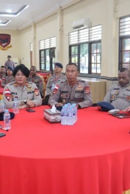 Perkuat Kompetensi Komunikasi Publik, Pelatihan Kehumasan Polri Satbrimob Polda Papua Resmi Ditutup