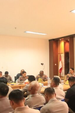 Optimalkan Persiapan, Polda Papua Gelar Rapat Penyerahan Jabatan Karo Ops Dan Pengantar Tugas 