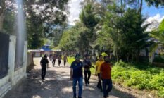 Polres Tolikara Gelar Patroli Humanis Saat Hardiknas, Wujudkan Karubaga Aman Dan Kondusif 