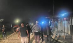 Patroli Jalan Kaki di Malam Hari, Polres Tolikara Hadirkan Rasa Aman bagi Warga Karubaga
